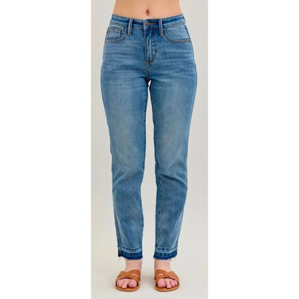Judy Blue Size 24 Midrise Boyfriend Jean